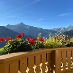 Sonnenschein Im Johanna In Mayrhofen-hippach- Naehe Der Skipiste *