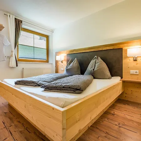 Sonnenschein Im Johanna In Mayrhofen-hippach- Naehe Der Skipiste * 힙파흐