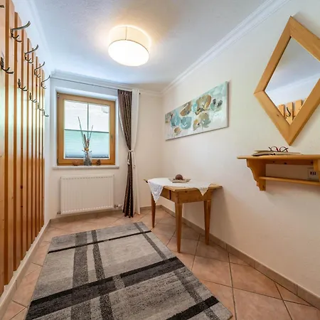 Sonnenschein Im Johanna In Mayrhofen-hippach- Naehe Der Skipiste 힙파흐