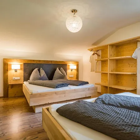 Sonnenschein Im Johanna In Mayrhofen-hippach- Naehe Der Skipiste