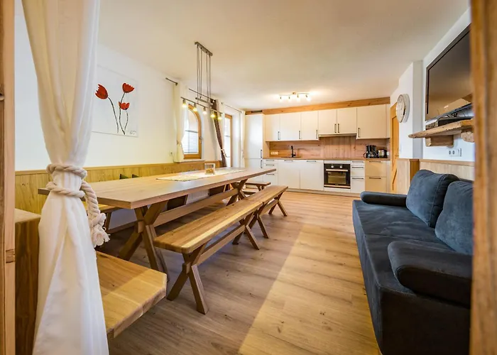 Sonnenschein Im Johanna In Mayrhofen-hippach- Naehe Der Skipiste * Hippach