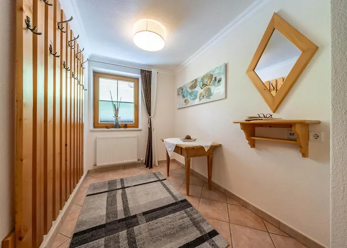 Sonnenschein Im Johanna In Mayrhofen-hippach- Naehe Der Skipiste Hippach