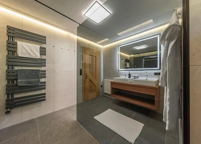 Sonnenschein Im Johanna In Mayrhofen-hippach- Naehe Der Skipiste *